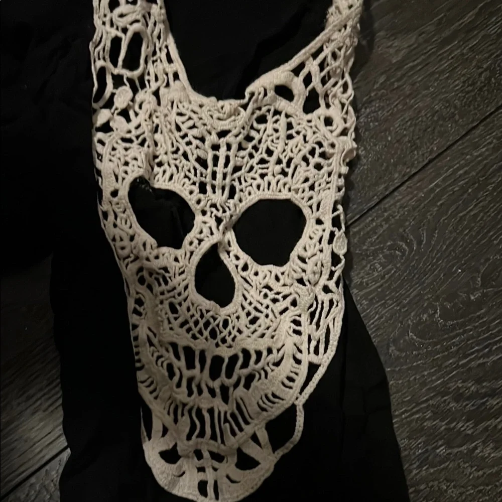 Midnight Hour Black Top with Cream Skull Detail - Picture 4 of 4